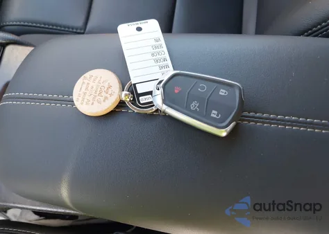 2019 Cadillac Xts V4U Coachbuilder Limousine z USA, uszkodzony, nr VIN 2GEXG6U38K9550497